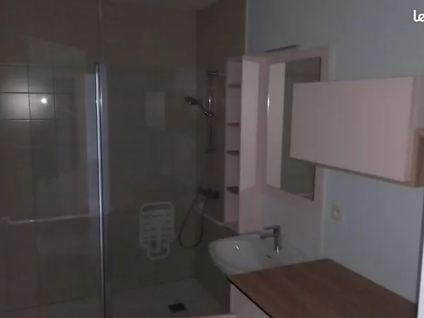 Location appartement, commune de Contest, 75m²