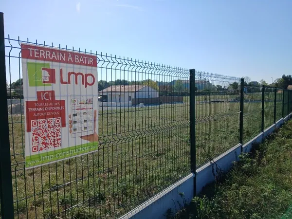 Terrain 322 m²