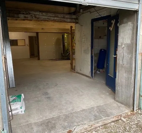 Commerce Location Le Pont-de-Claix  120m² 1200€