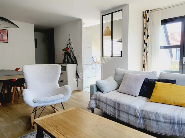 Nantes Hippodrome : En vente ! Charmant T3 de 59 m², 2 chambres, dernier étage, petite résidence, be