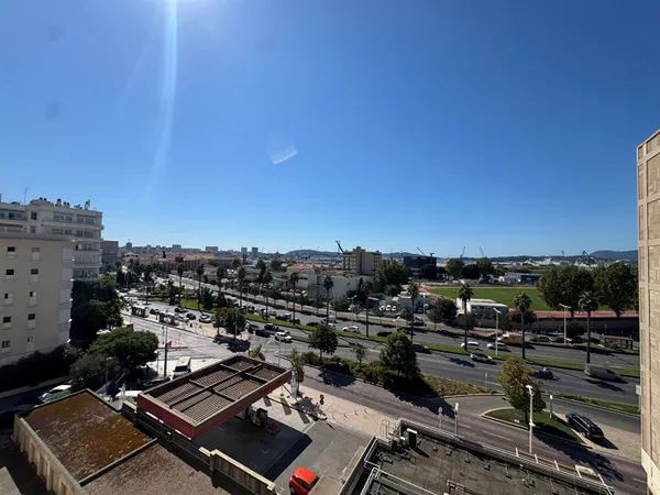 TOULON : Appartement 115 m2 avec parking privatif