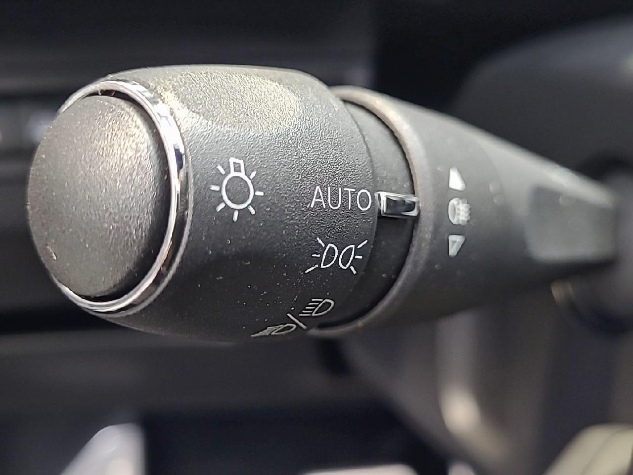 Peugeot 3008 puretech 130ch s&s eat8 gt — photo 24