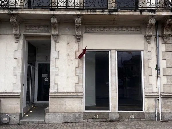 Local commercial 48 m² + sous-sol 22m² Le Mans