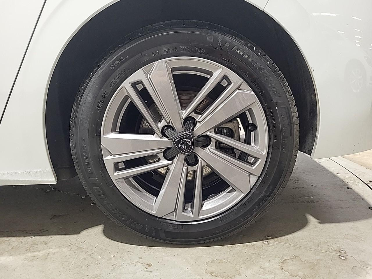 Peugeot 308 bluehdi 130ch s&s eat8 active pack — photo 16