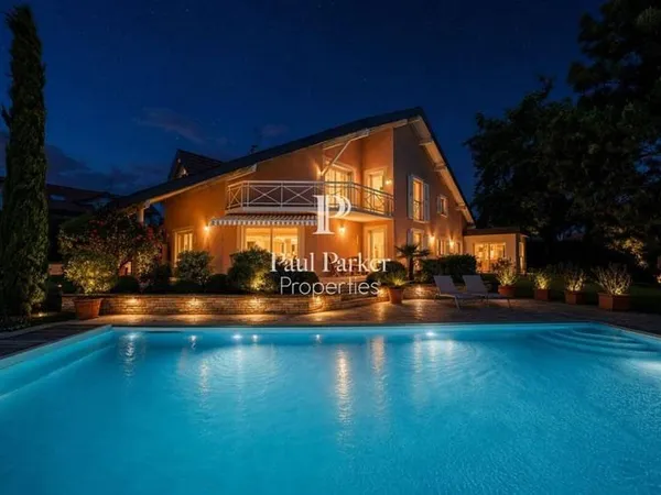 Maison 7 pièces 320 m²