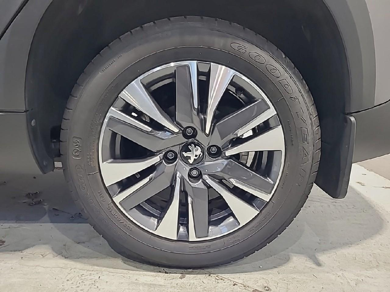 Peugeot 2008 puretech 130ch s&s eat6 allure — photo 16