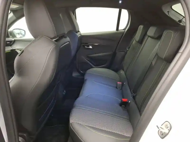 Peugeot 208 hybrid 110 e-dcs6 — photo 51