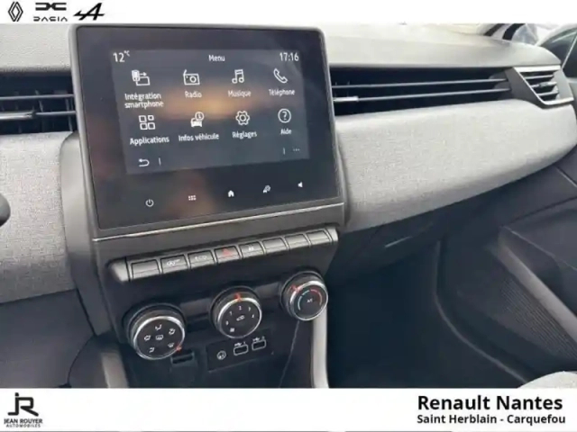 Renault Clio 1.0 tce 90ch evolution — photo 8