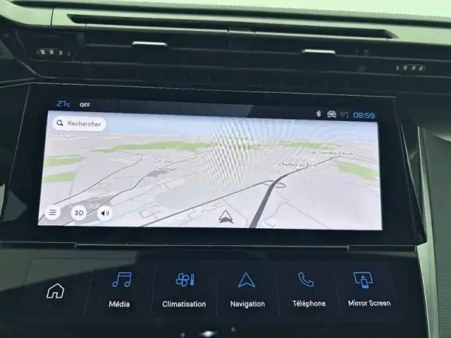 Peugeot 308 sw phev 225 e-eat8 — photo 24