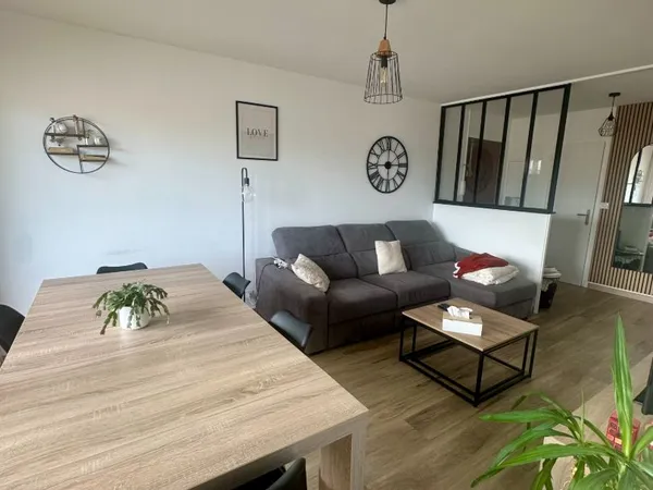 APPARTEMENT 3 PIECES - 72 M2 - +  balcon