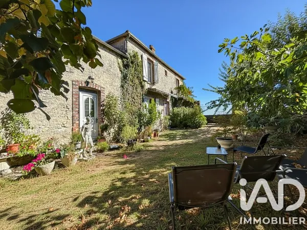 Maison 6 pièces 233 m²