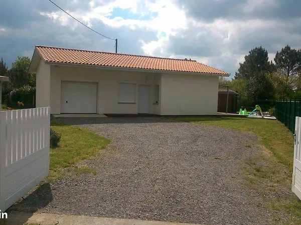 Maison meublée T3 de 57m2 avec jardin à louer