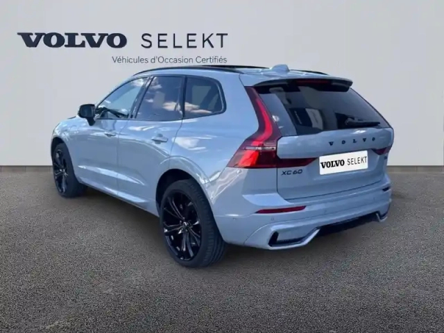 Volvo Xc60 t6 hybride rechargeable 350ch black edition geartronic 8 awd — photo 3