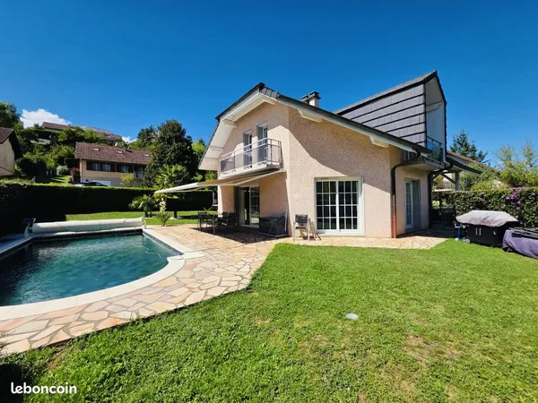 Maison 7 pièces 160 m²