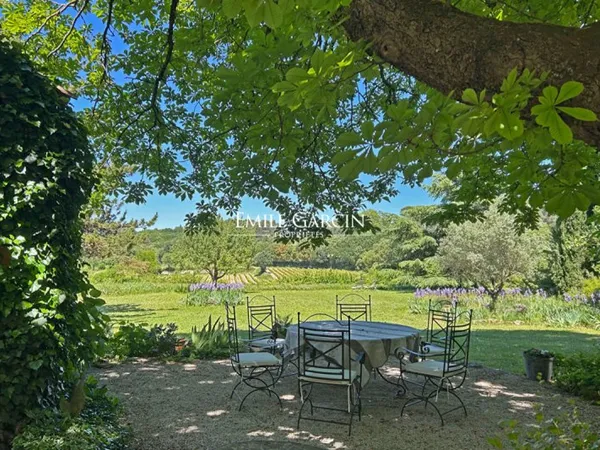 A vendre - Mas du XVIème siècle au coeur du Luberon