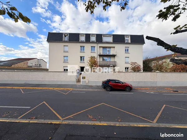 Local 147 m² CHALONS EN CHAMPAGNE