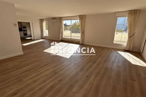 Appartement 3 pièces 145 m²