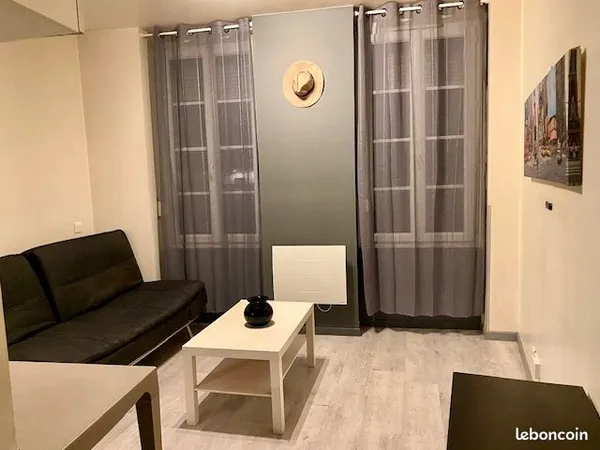Beau STUDIO, facile à vivre au RdC de plain-pied, avec Terrain (constructible) de 80 m2 Jardin / Par