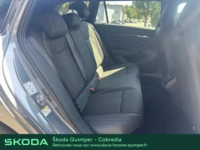 Skoda Superb combi 2.0 tdi scr 150ch sportline dsg7 — photo 10