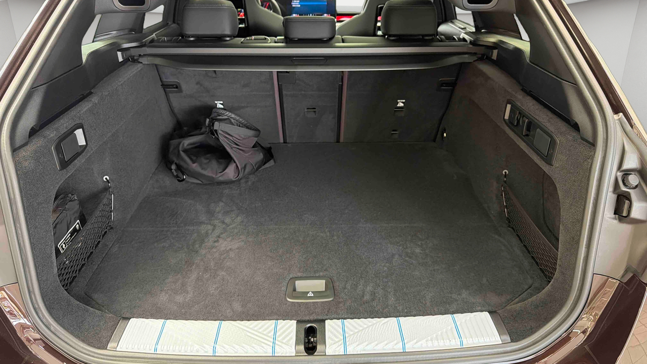 BMW M5 Touring PHEV 727 ch BVA8 — photo 16