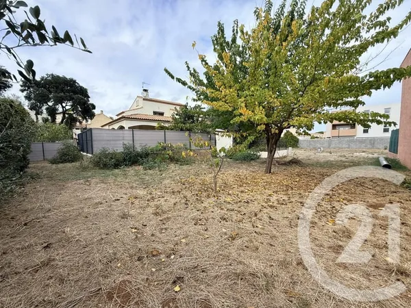 Terrain 363 m²