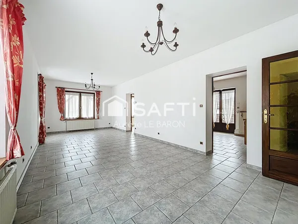 Maison individuelle de 148 m² avec espace indépendant, garage et terrain de 342 m²
