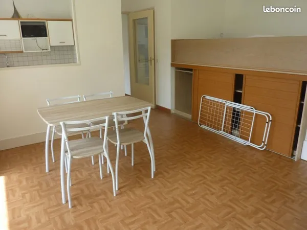 Meublé 1 pièce 32 m²
