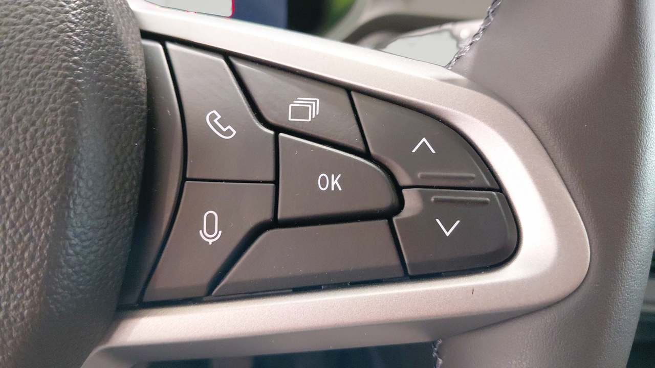Dacia Bigster Mild Hybrid 140 — photo 17