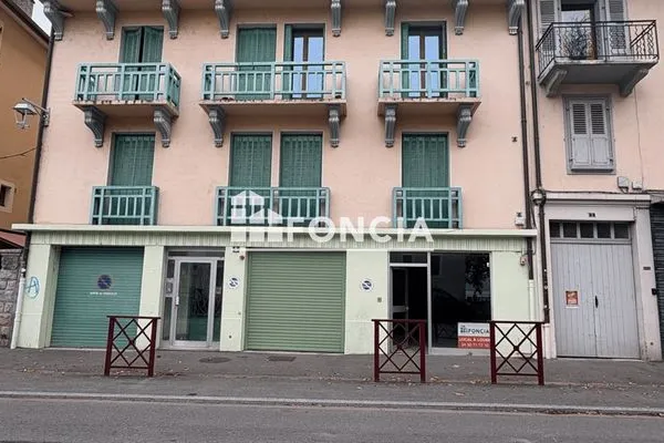 Local commercial 1 pièce 34 m²