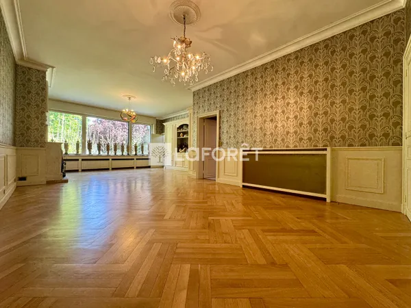 Maison 11 pièces 355 m²