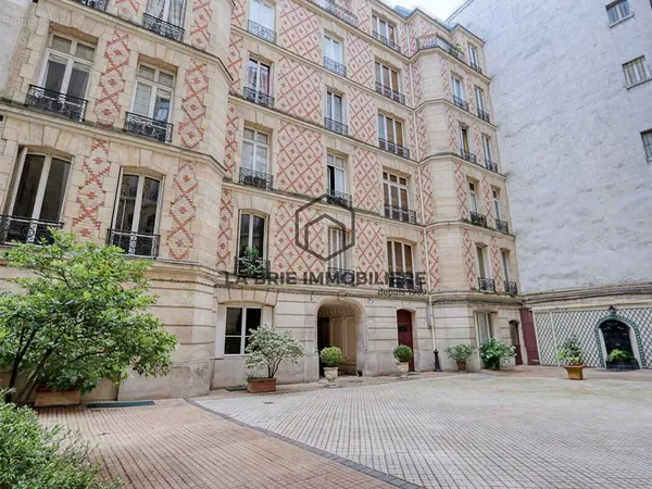 Appartement 1 pièce 9 m²