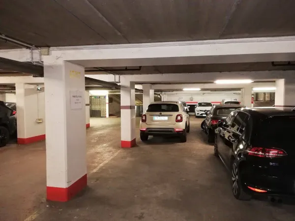 Parking 12 m²