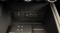 Renault Captur 1.6 E-Tech hybride 145ch Iconic — photo 30