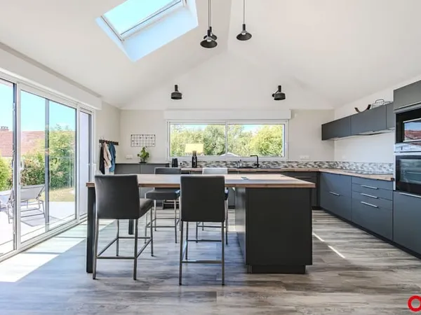 Maison 7 pièces 141 m²