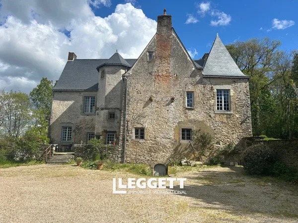 Maison 16 pièce(s), LAVAL