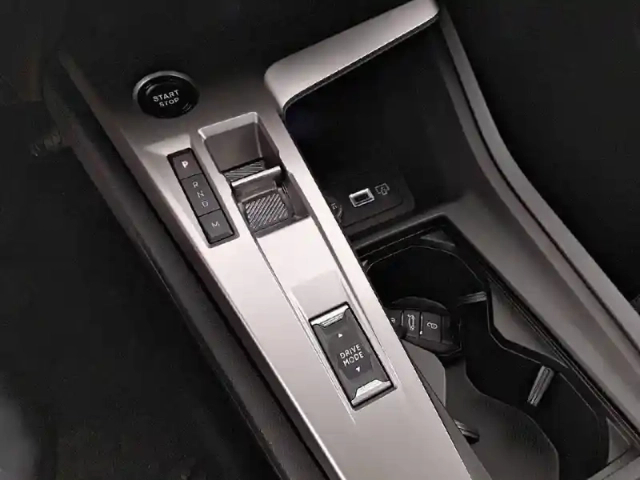 Peugeot 308 hybrid 145 e-dcs6 — photo 14