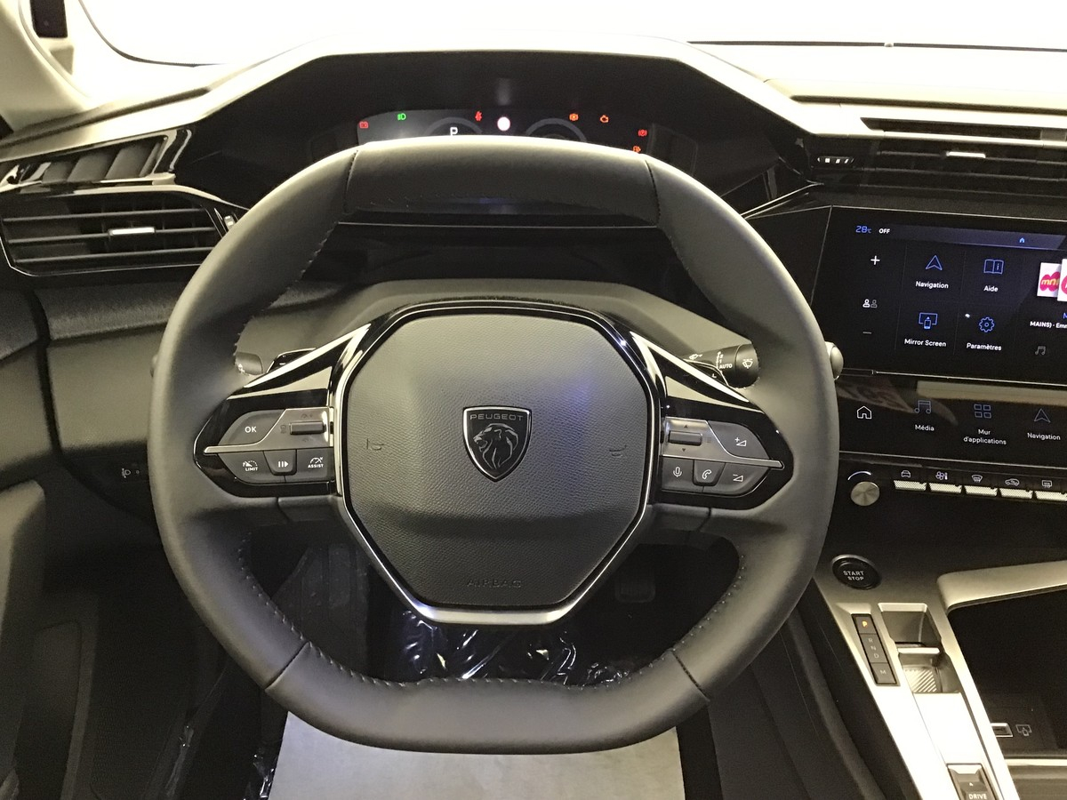 Peugeot 308 — photo 12