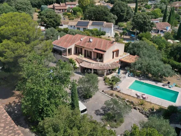 Maison 9 pièces 290 m²