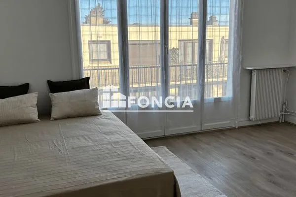 Studio 1 pièce 25 m²