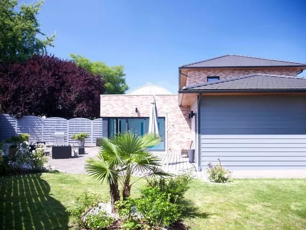 Maison 6 pièces 270 m²
