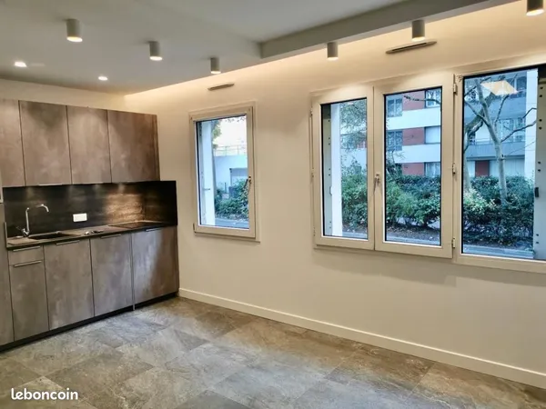 Studio 1 pièce 32 m²