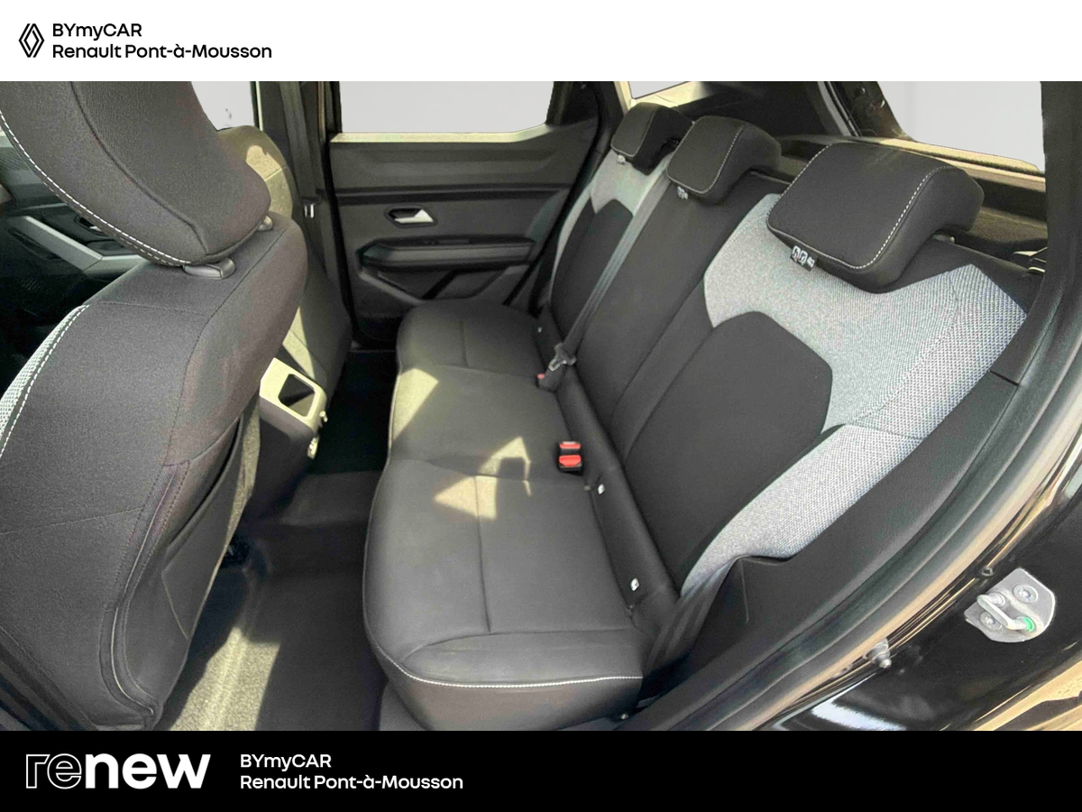 Dacia Duster Hybrid 155 — photo 12