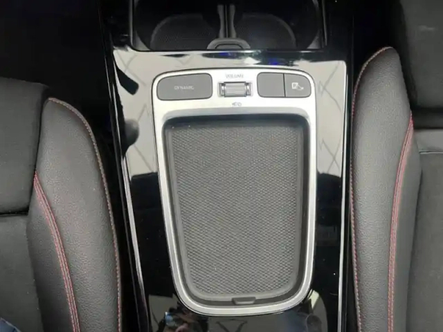 Mercedes Classe A 200 d berline amg line — photo 19