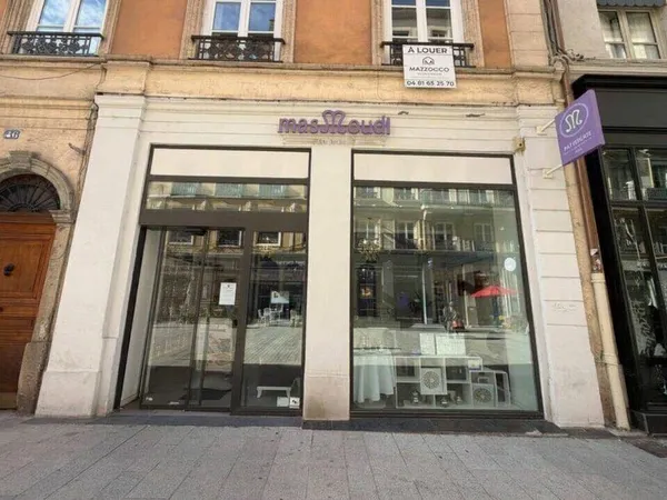 Local commercial 63 m²