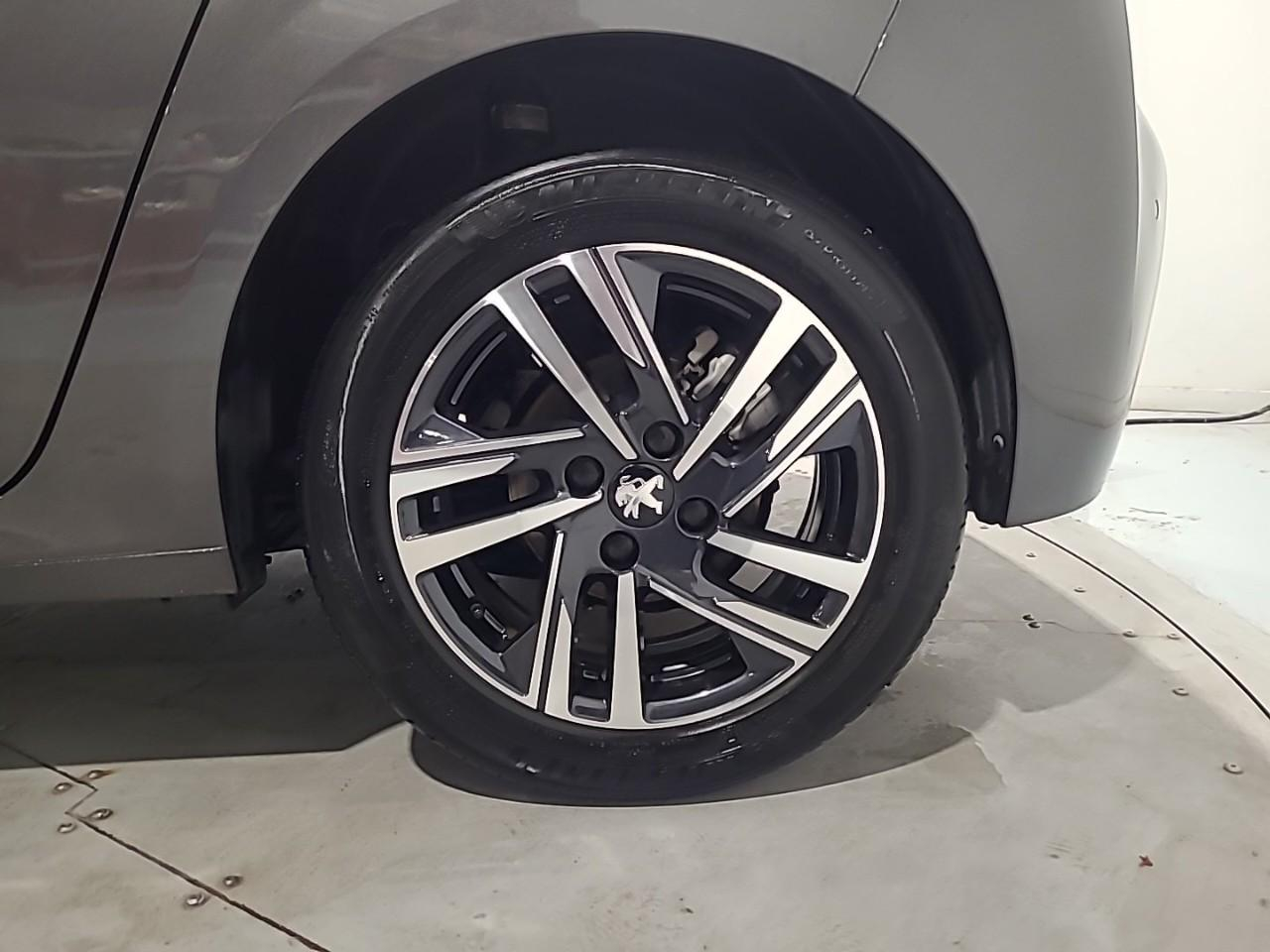 Peugeot 208 puretech 100 s&s bvm6 allure pack — photo 16
