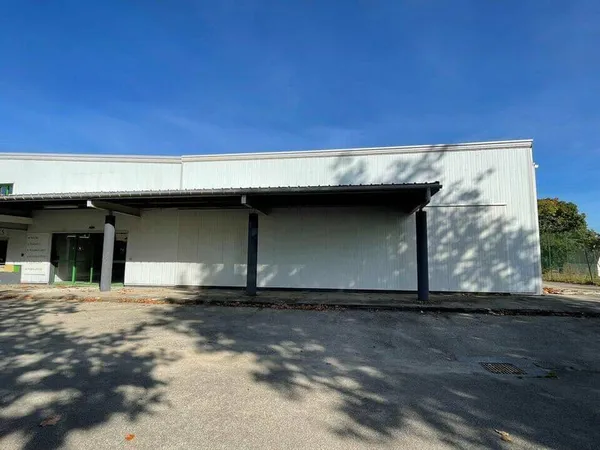 Local d'activité 1250 m²