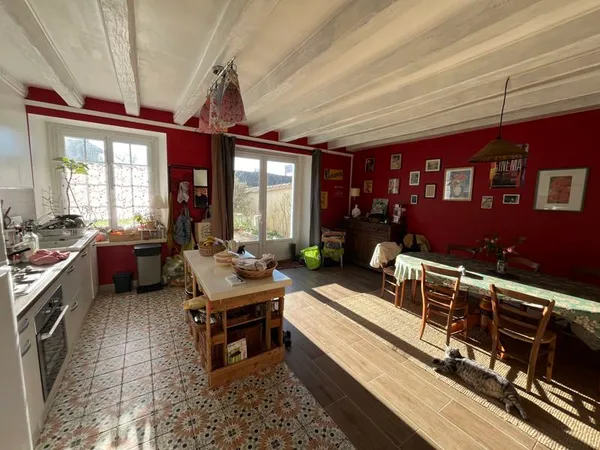 Maison 8 pièces 196 m²