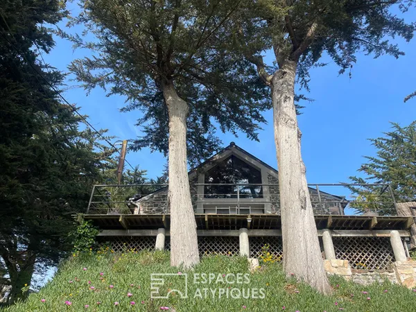 Belles prestations pour ce cocon au coeur de la nature, piscine couverte, 500m de la plage