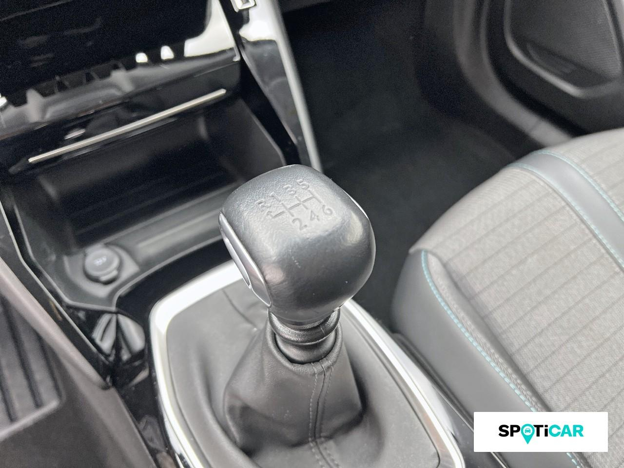 Peugeot 2008 1.2 puretech 130ch s&s allure — photo 14
