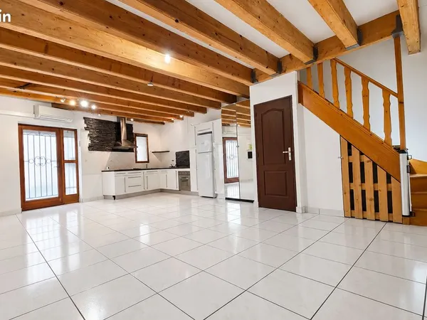Maison de ville 80m2 calme, en parfait état